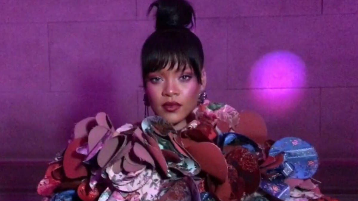 Rihanna-en-Une-de-Vogue